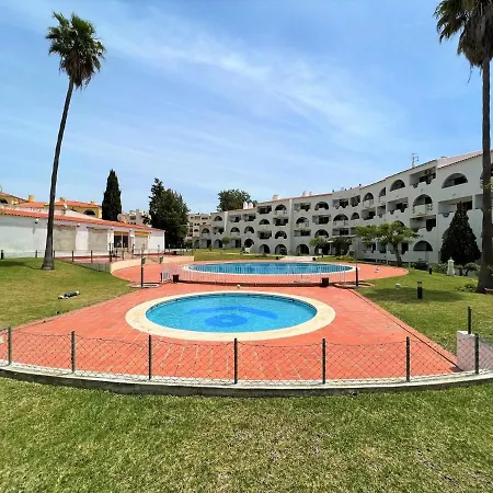 Twins 1 With Pool By Homing Apartment